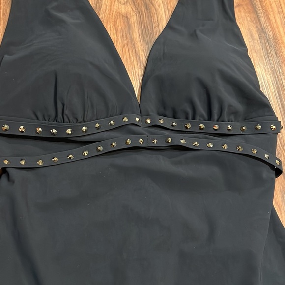 Amoressa Romancing The Stone Lupita Plunge Stud Waist - Picture 9 of 15